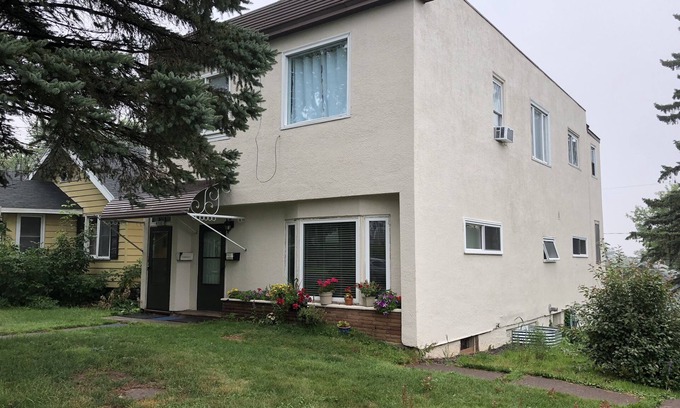 Duluth Apartment | Denfeld 3 bedroom 9 month lease Aug-May