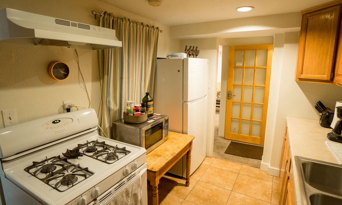 Edgewater House | Denver’s only seven bedroom rental