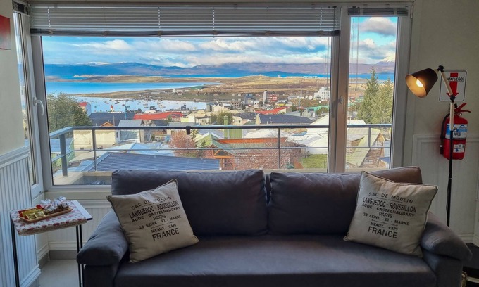 Province of Tierra del Fuego Apartment | Departamento Boutique Vista a la Bahia y Montaña . A tan solo 5 min. del centro.