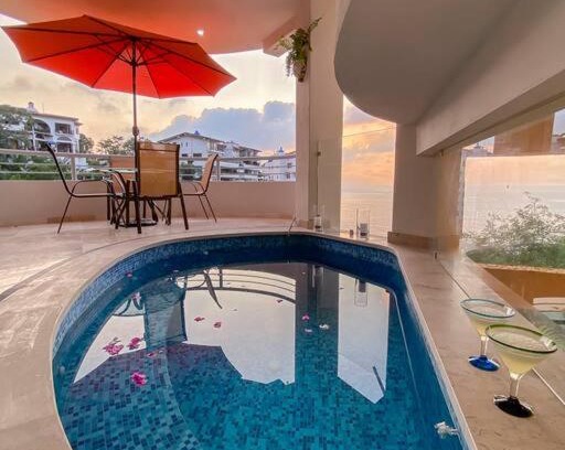 Conchas Chinas Apartment | Departamento en Villa Tres Palmas, Puerto Vallarta
