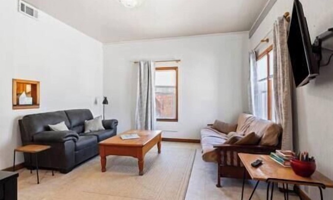 Elkader Apartment | Depot Suite