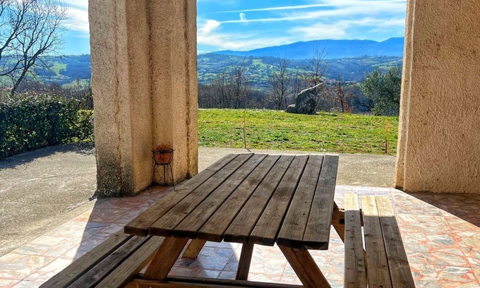 Busso Apartment | depscription