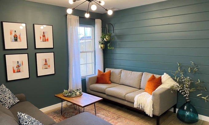 Buechel House | Derby City Hideaway