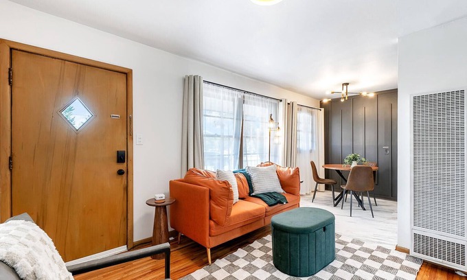 Derby Apartment | Derby Den- K-Close to Park!