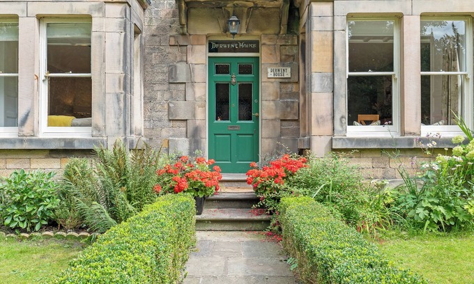Matlock House | Derwent House ideal for groups or a special occasion. All prices fully inclusive