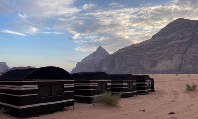 Aqaba RV Rental | Desert camp and retreat center with staff and cook in Wadi Rum, Jordan