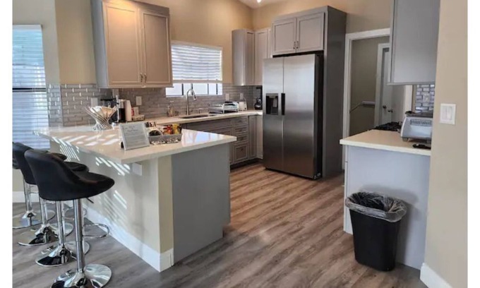 Las Vegas House | Desert Charm near the Strip with Pool