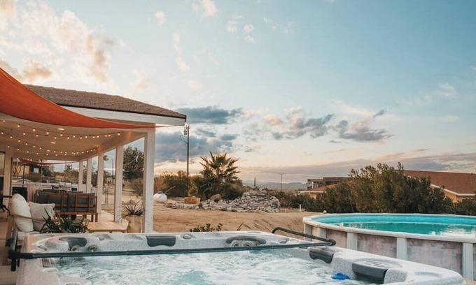 Panorama Heights House | Desert Disco, ideal getaway with pool and jacuzzi.