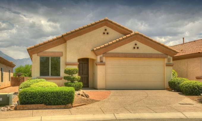 De Anza Links House | Desert Dream Vacation Rental for Snowbirds!