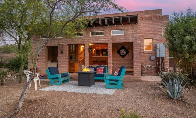 Del Cerro Estates House | Desert Dreams:Winter in the West! Mins to downtown