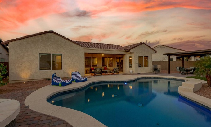 Anthem at Merrill Ranch House | DESERT GEM! Resort style Living - Private Pool.