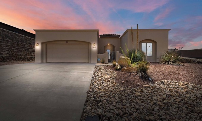 Las Cruces House | Desert Getaway - 3BR Home w/Outdoor Kitchen & Spacious Patio