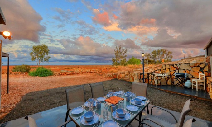 White Cliffs House | Desert Hideaway - White Cliffs