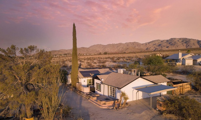 Indian Cove Villa | Desert Home w/Fire Pit, Backyard | Chic Ranch Retreat | Asteroid by AvantStay