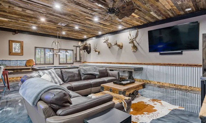 Valley Farms House | Desert Oasis Hideaway with Epic Game Room & Pool