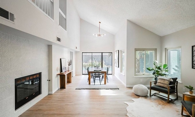 Green Valley House | Desert Retreat: 4Br w Outdoor Pool and Pool Table