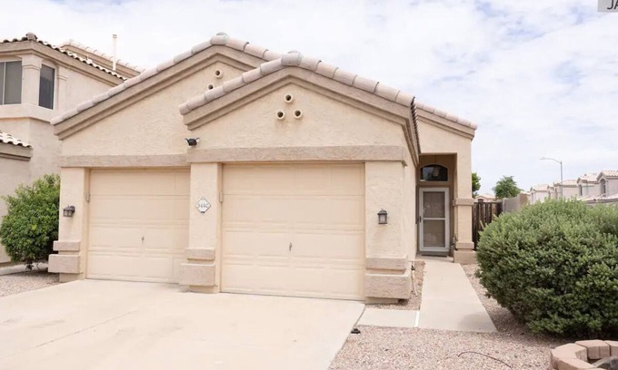 Paradise Valley Village House | Desert Ridge, City North, High Street, Shop, Dine, golf, Mayo Clinic. Furnished.