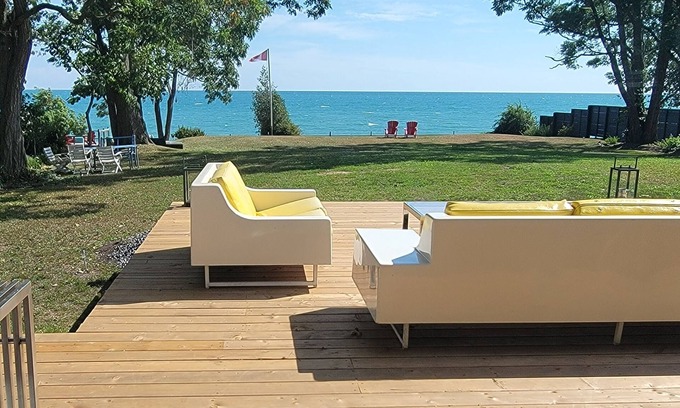 Wellington House | Designer Lakehouse in the Heart of Wellington; acre of land; 125ft of Waterfront