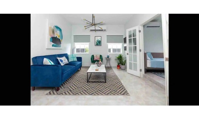 Buena Vista House | Design District Apartment E