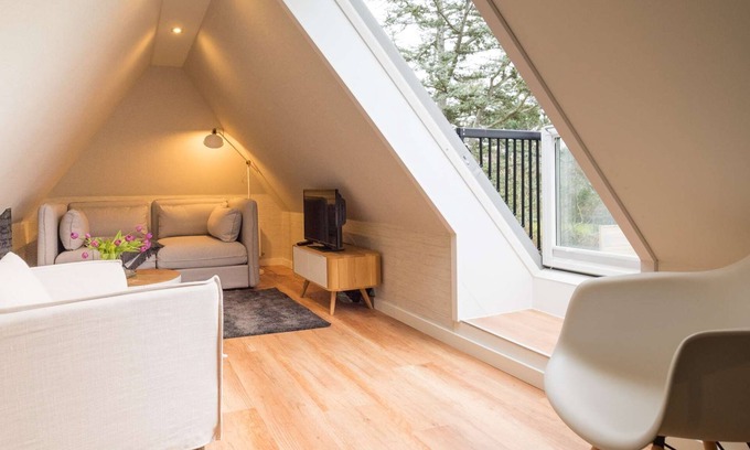 St. Peter-Ording Apartment | Design studio on 2 levels. Pool, sauna, garden, terrace.