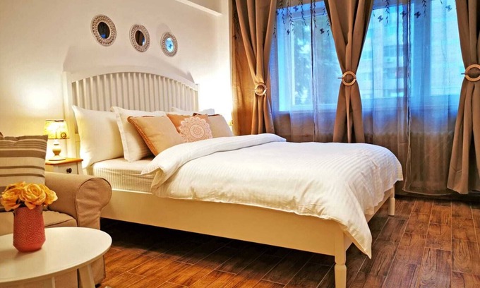 Sector 4 Apartment | Designed and Furnished by an Interior Designer for a Maximum Comfort