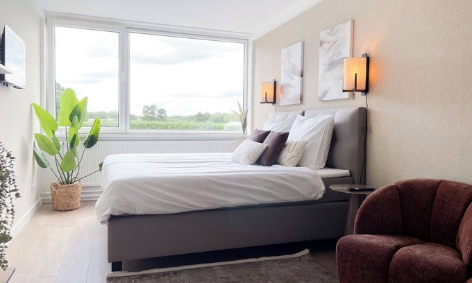 Municipality of Tilburg Apartment | Designed with students in mind — affordable, comfortable, and near campus. Cook in the shared kitchen, do laundry on-site, and enjoy a peaceful study environment.