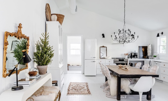 Folly Beach House | Designer Beach Cottage w/Parisian Charm + Steps to Sand