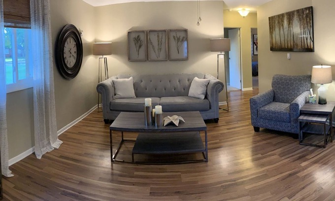 Farmington House | Designer Getaway is a fully remodeled house close to downtown.