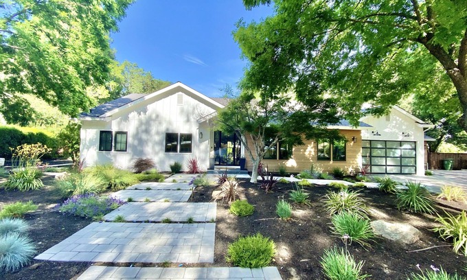 Alamo House | Designer Home with Serene Outdoor Oasis; incl pool, spa, sport-court, & fire pit