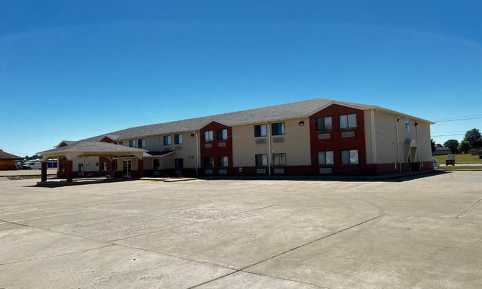 Toledo Hotel | Designer Inn and Suites