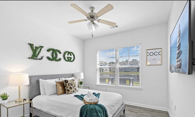 Orange Park Apartment | Designer Luxe Nr NAS, Mayo Clinic, Orange Park, & Airport