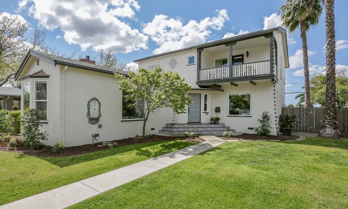 Exeter House | Designer-luxury Park House in Charming Exeter