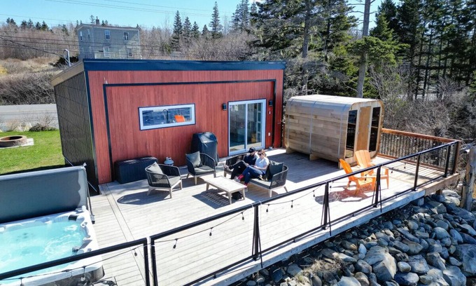 Port Mouton Cottage | Designer Oceanfront Villa - Hot tub Sauna-private