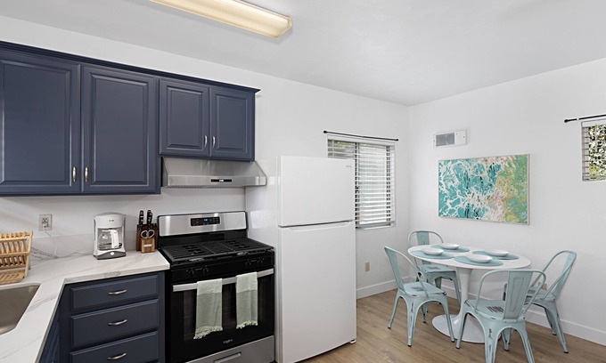 La Mesa House | Designer Poolside 1Bed1Bth Retreat