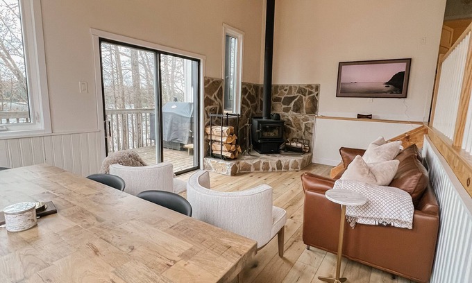 Marmora and Lake Cottage | Designer waterfront, south facing cabin on deep clean lake.