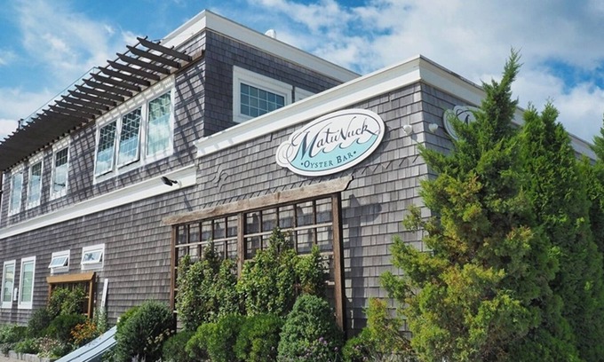 Snug Harbor House | Desirable Snug Harbor location walking distance to beach & restaurants!