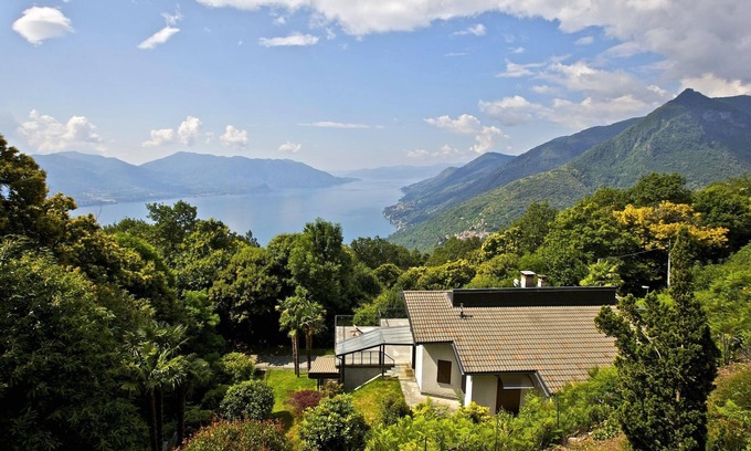 Trarego Viggiona House | Detached 3-bedroom house with huge terrace & dream lake view