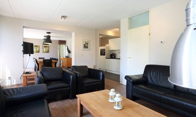 Vlagtwedde Cottage | Detached bungalow for 12 persons
