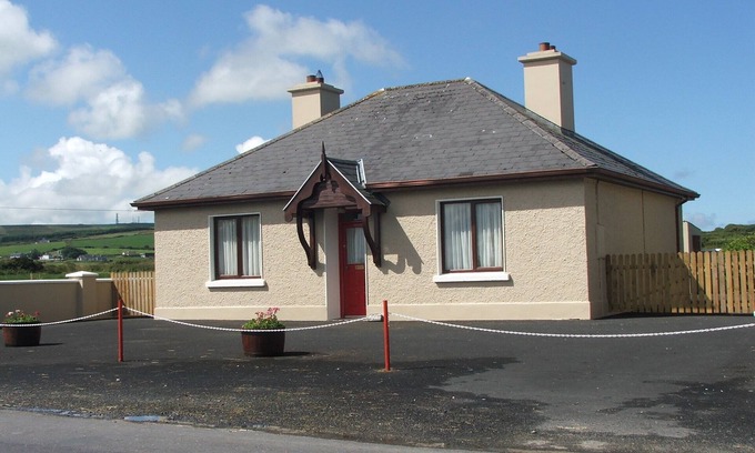 Banna Cottage | Detached Cottage on the Wild Atlantic Way, Ballybunion.