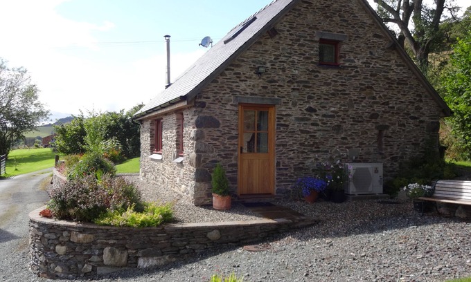 Oswestry Cottage | Detached Cottage With Terrace And Garden And Open Views Of Countryside