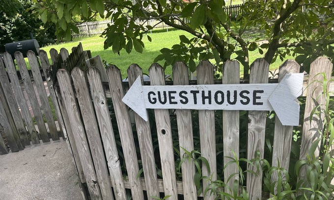 New Bern Apartment | detached guesthouse, minutes to downtown, breweries, and shopping