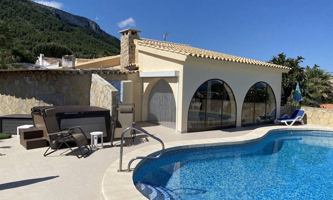 Denia Villa | Detached, high-quality furnished villa on the Montgo in Denia with private pool. Pool