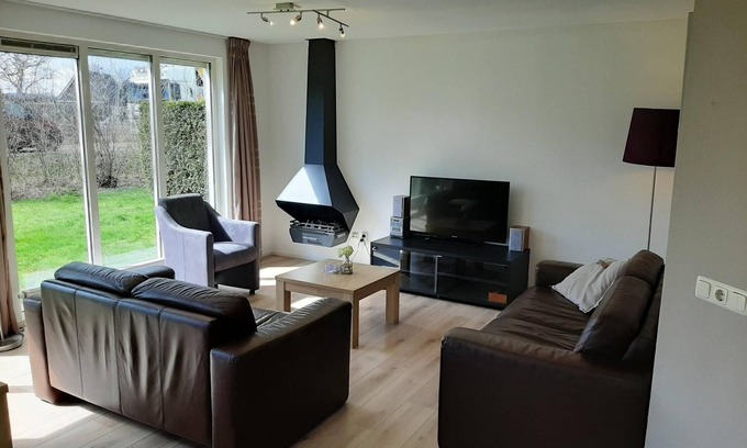 Noordwolde House | Detached holiday bungalow for eight people