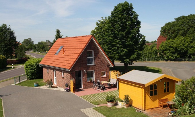 Hollern House | Detached holiday home "Kleines Häuschen" in the old country, Hollern-Twielenfleth