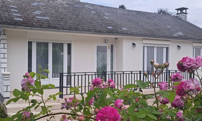Voulangis House | Detached house for 6, 15 minutes from Disneyland Paris and Val d'Europe