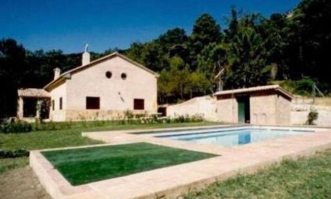 La Iruela Cottage | Detached house in the middle of the forest, with two apart. independ. One of reservation use