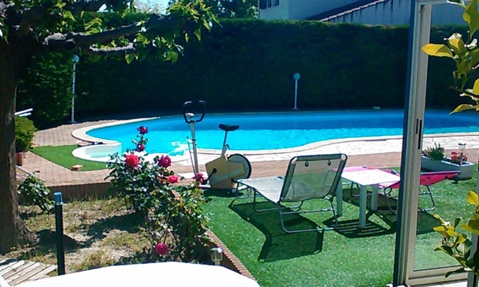 Montady House | Detached house in villa/pool13 X 5,5 fenced garden, pets welcome