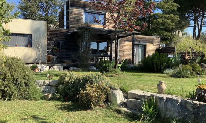 Mane House | Detached house with garden