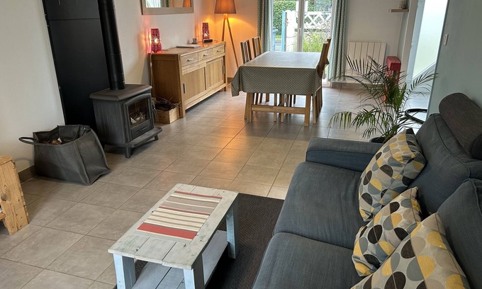 Barneville-Carteret House | Detached single storey house near the beach
