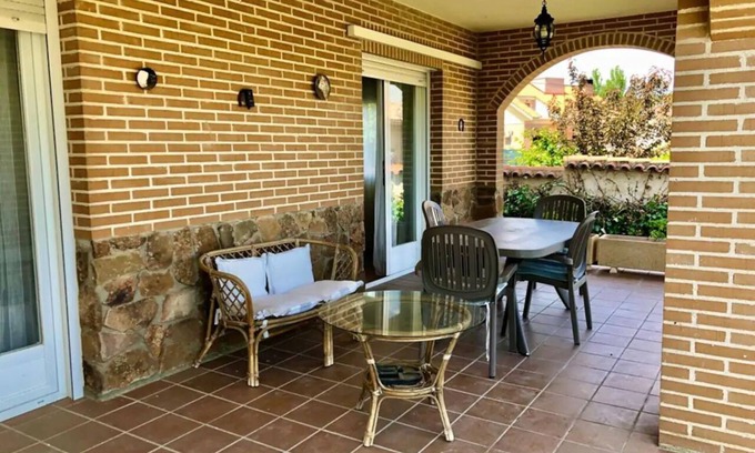 Quijorna Ski Chalet | Detached, spacious and bright villa, in a very quiet area